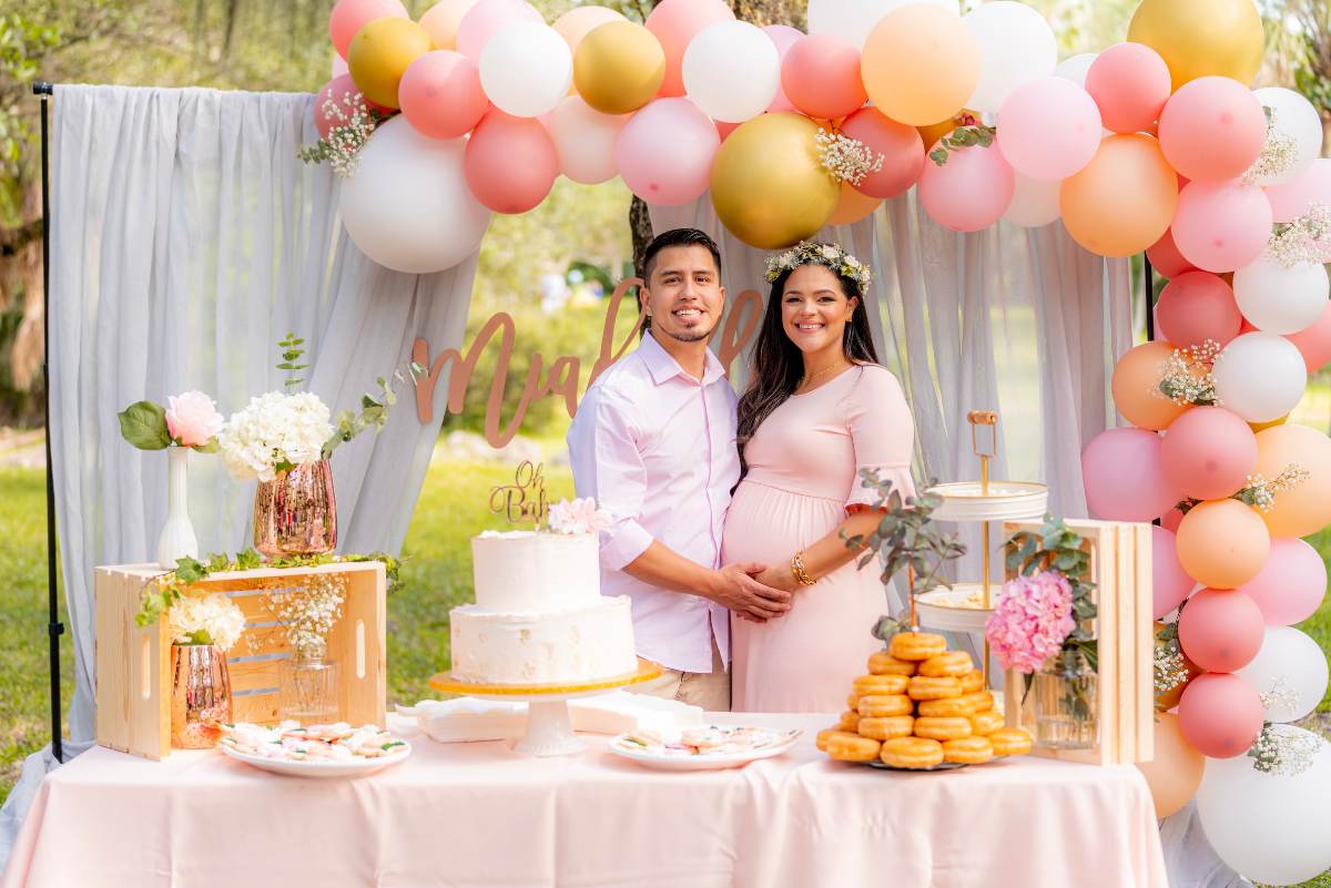 Balloon Walls for Baby Shower: Create an unforgettable atmosphere for the mom-to-be!