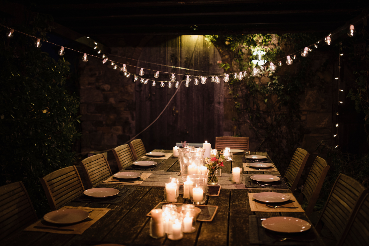 How to take care of the atmosphere at the party - the role of good lighting 